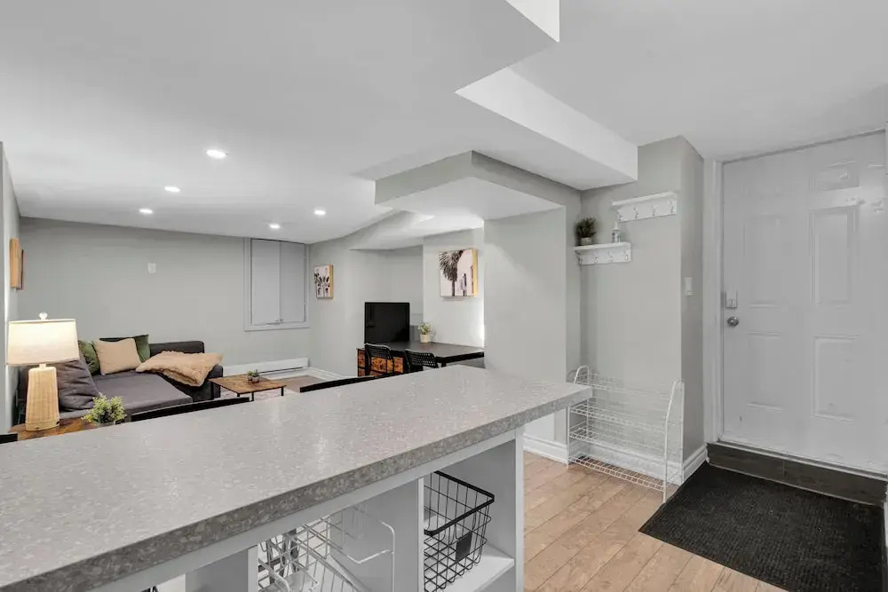 Mississauga Manor - Meadowvale