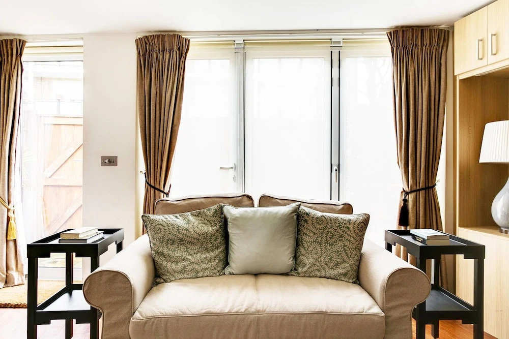 Charming 1 Bedroom Home in West London