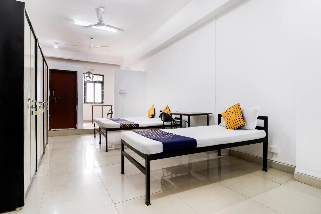 Raj Service Apartments by OYO Rooms