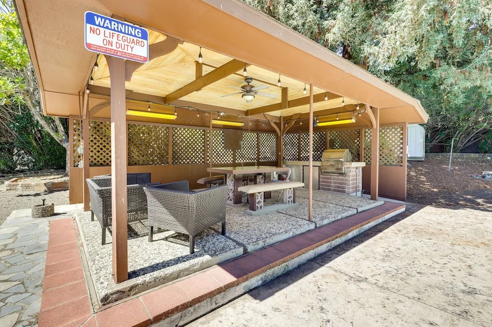 Vacation Rental 2 Mi to Clearlake Oaks Boat Launch