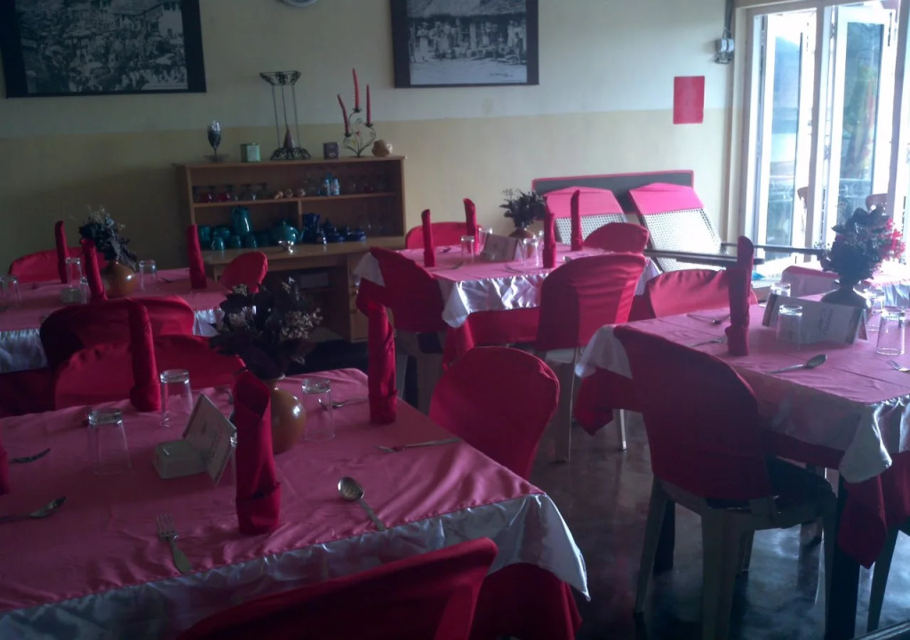 Hotel Amaara Lake
