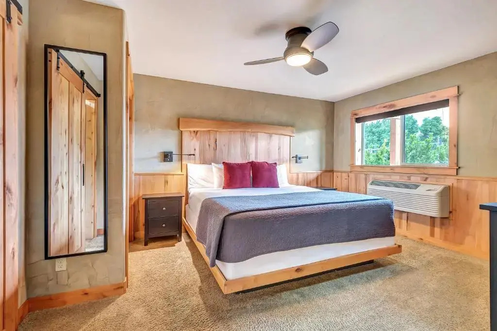 Wall Street Suites