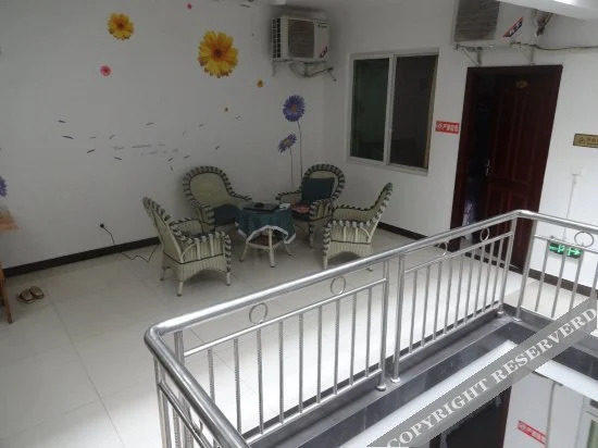 Huanglongxi Jinhua Inn
