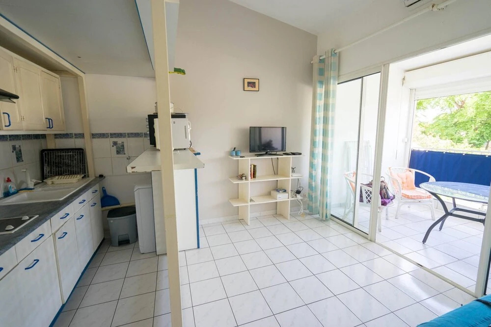 Apartment With one Bedroom in La Saline-les-bains, With Furnished Terr