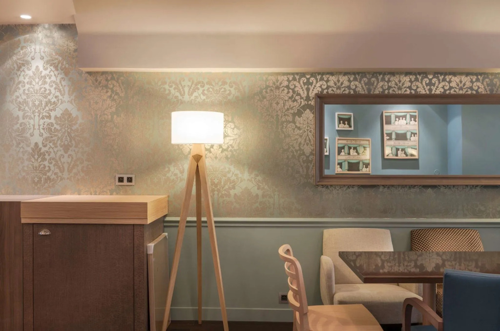 Hotel Magenta 38 by Happyculture