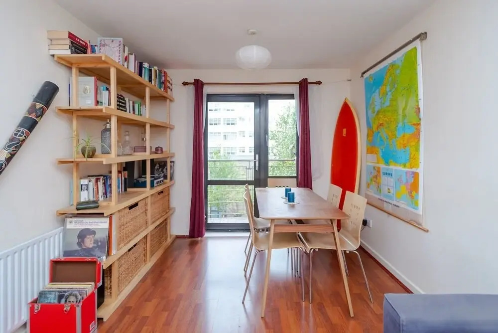 A Cosy 1 Bedroom Flat With a Balcony