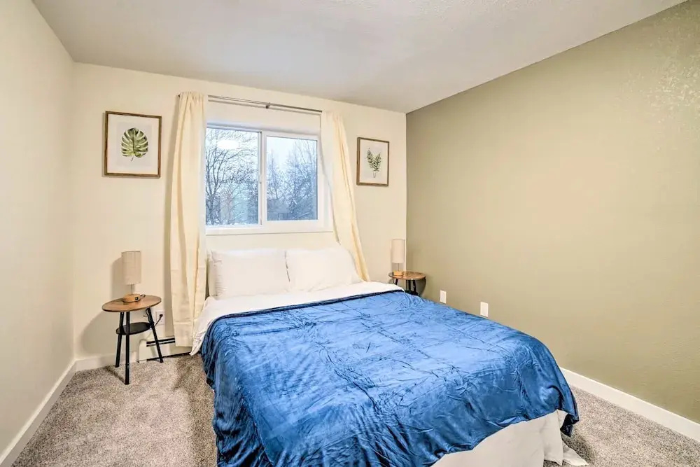 Apartment In Anchorage ~ 1.2 Miles from Downtown 2 Bedroom Apts by RedAwning