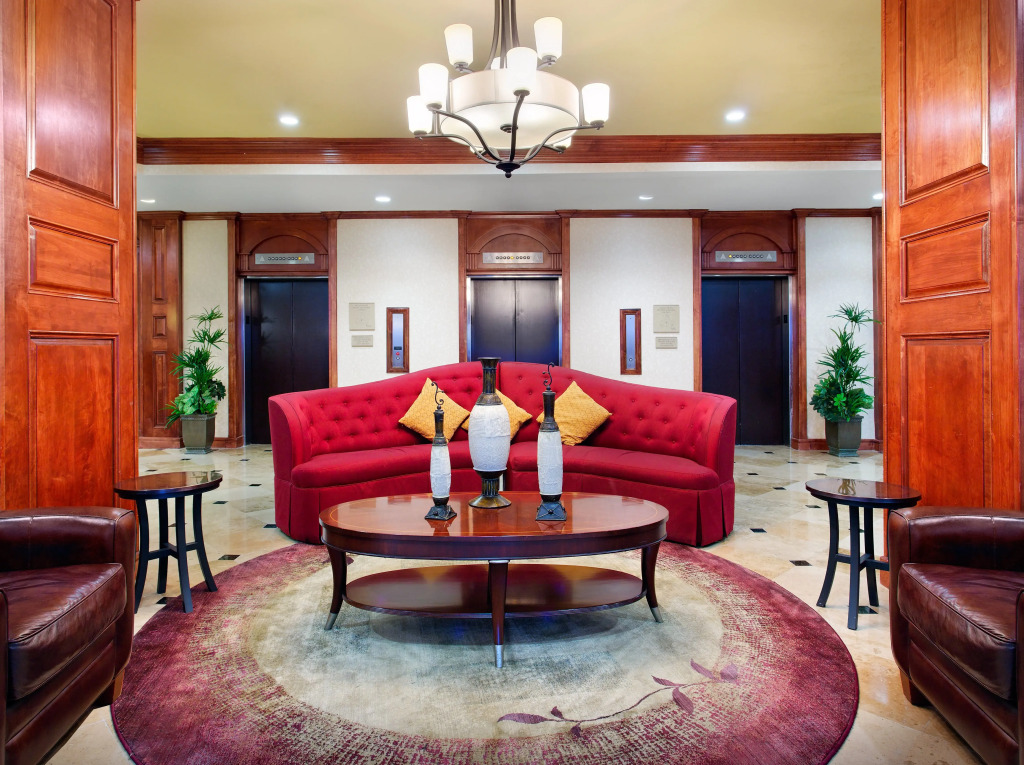 Holiday Inn Express Dallas Market Center by IHG