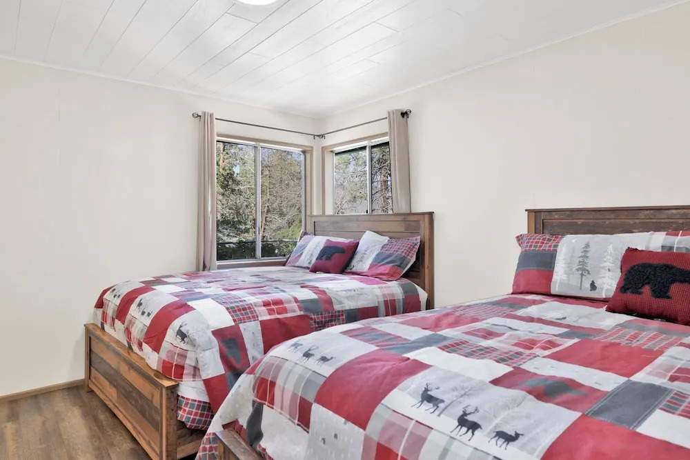 Twin Pines #111