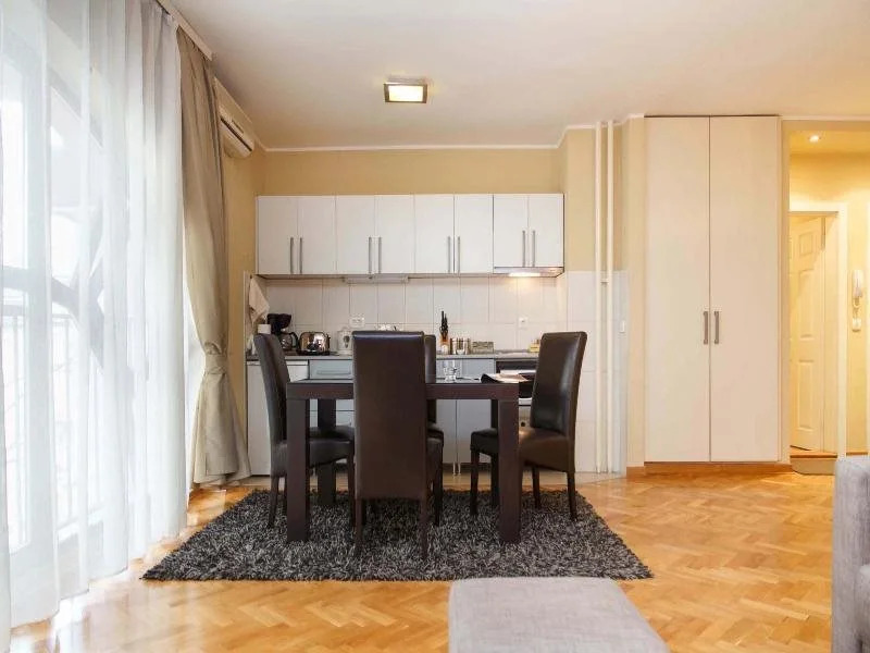 One Bedroom Apartment Little Bay