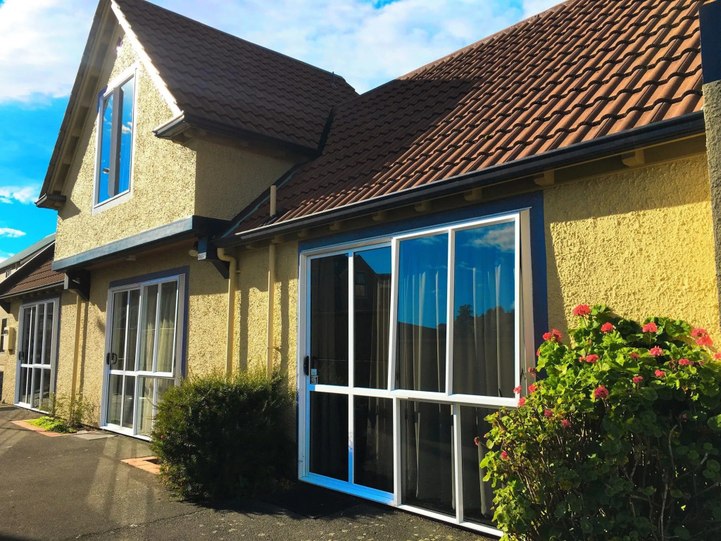 Cable Court Motel