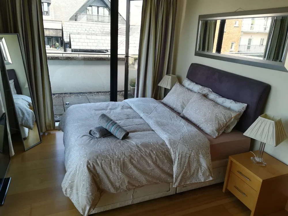 2 bedroom penthouse Cork city Fitton St