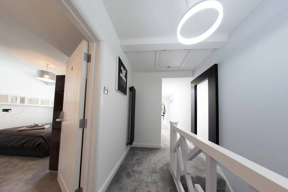 Luxury 3-bed Apartment in Bournemouth Nr Beach