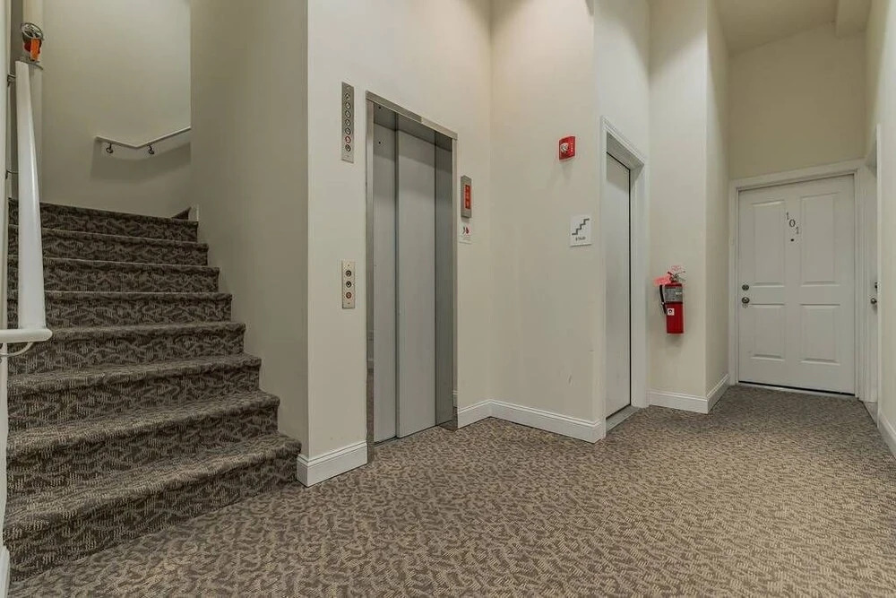 115 S 21st - 402