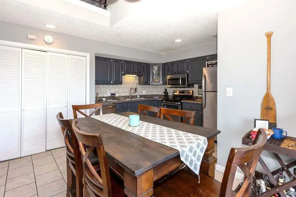 3 Bedroom Osage Beach Condo w/ Pool & Main Channel Views