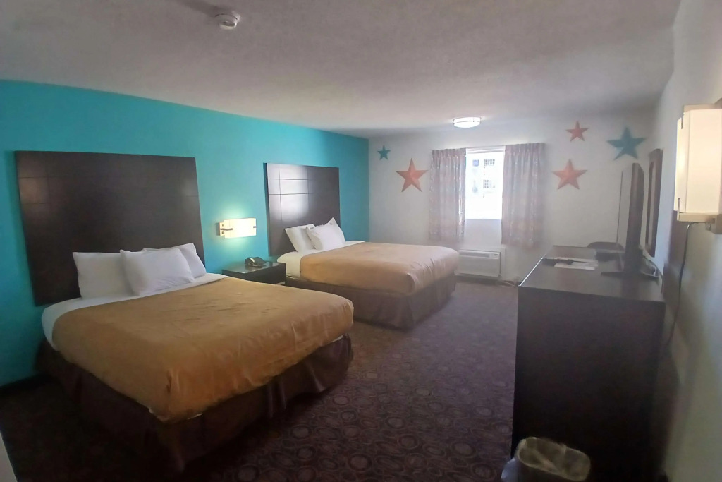 Howard Johnson by Wyndham Branson Theatre District