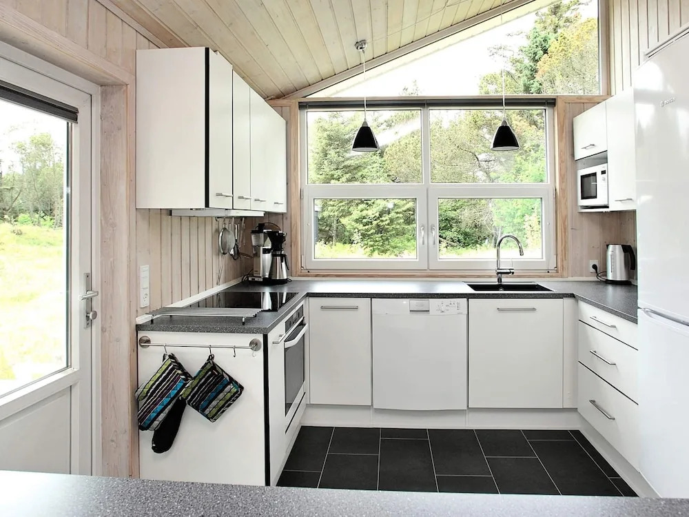 5 Star Holiday Home in Albaek
