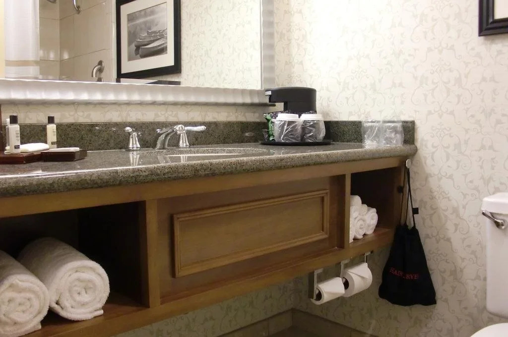 Grand Laurel Hotel