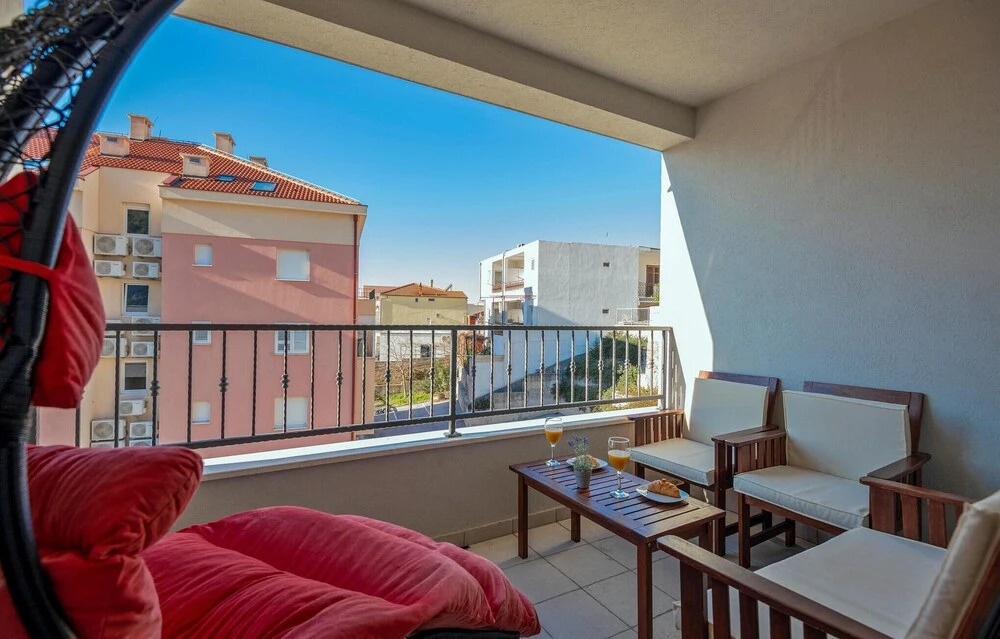 Awesome Apartment in Makarska With Wifi and 1 Bedrooms