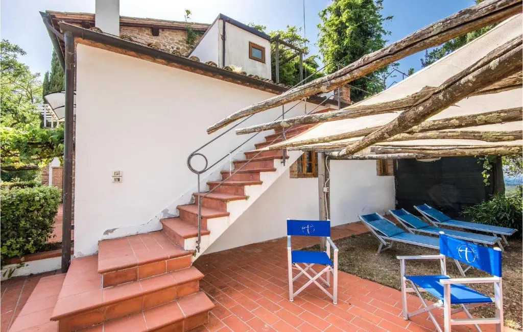 Awesome apartment in Montaione with Outdoor swimming pool, WiFi and 3 Bedrooms