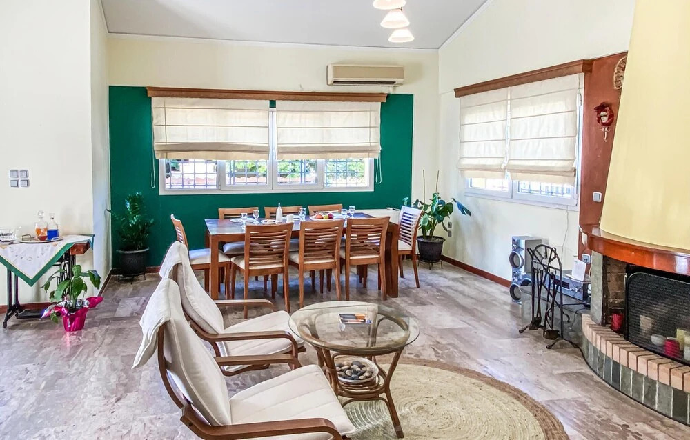 Stunning Home in Attika With Wifi and 3 Bedrooms