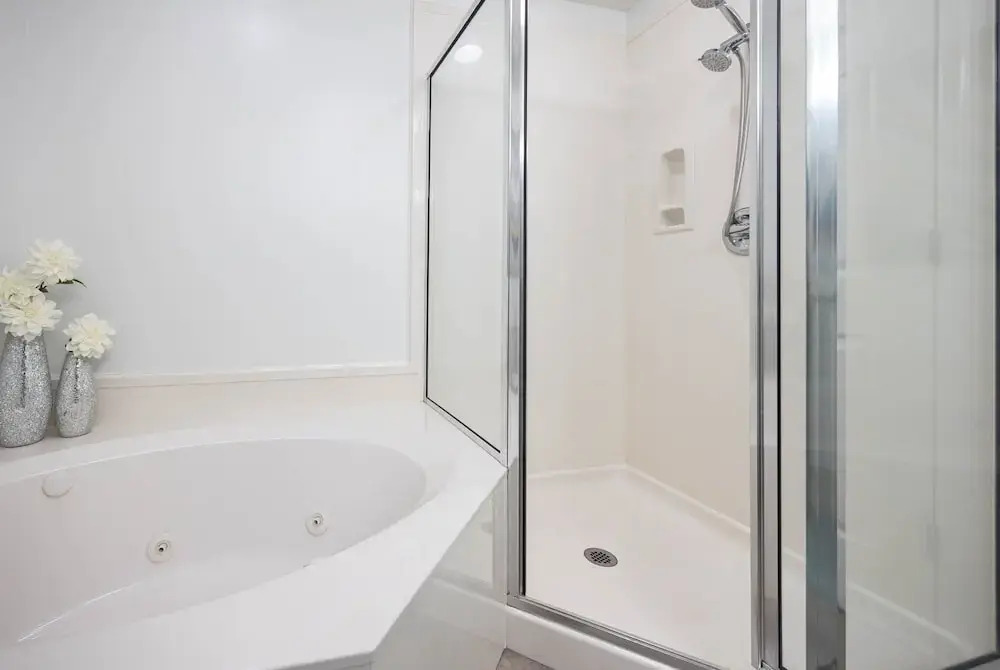 Phoenix On The Bay 1513 3 Bedroom Condo