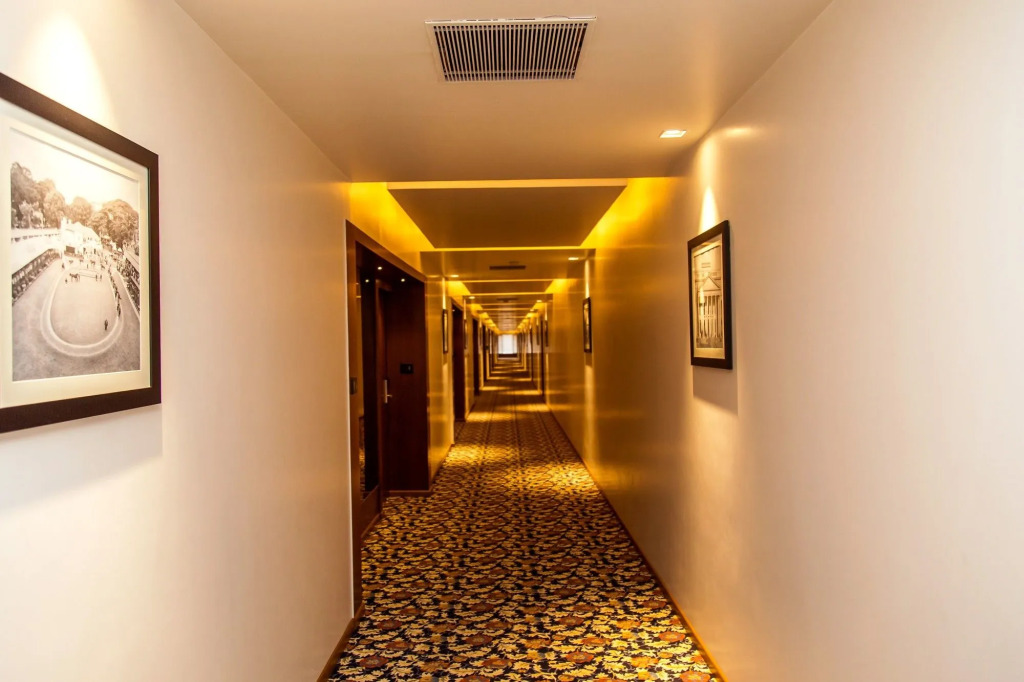FabHotel High Rise Suites - Nr Marathahalli Bridge