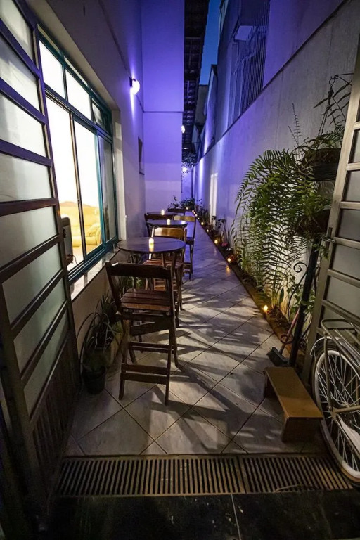 Hobi Hostel Bar & Lounge