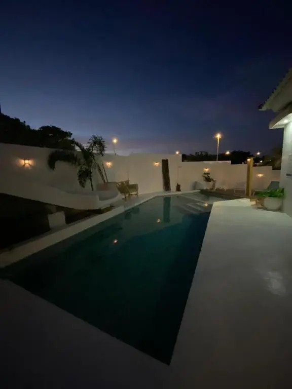 4BLESSINGSCURACAO TOP location swimming pool & nearby beaches -