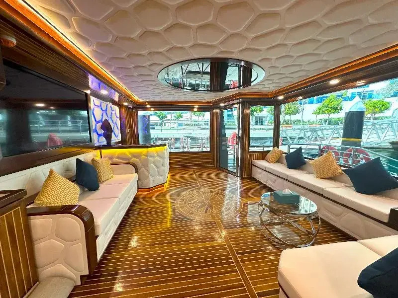 Overnight Super Yacht - Orchid