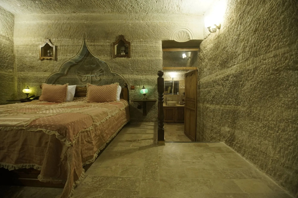 Chelebi Cave House
