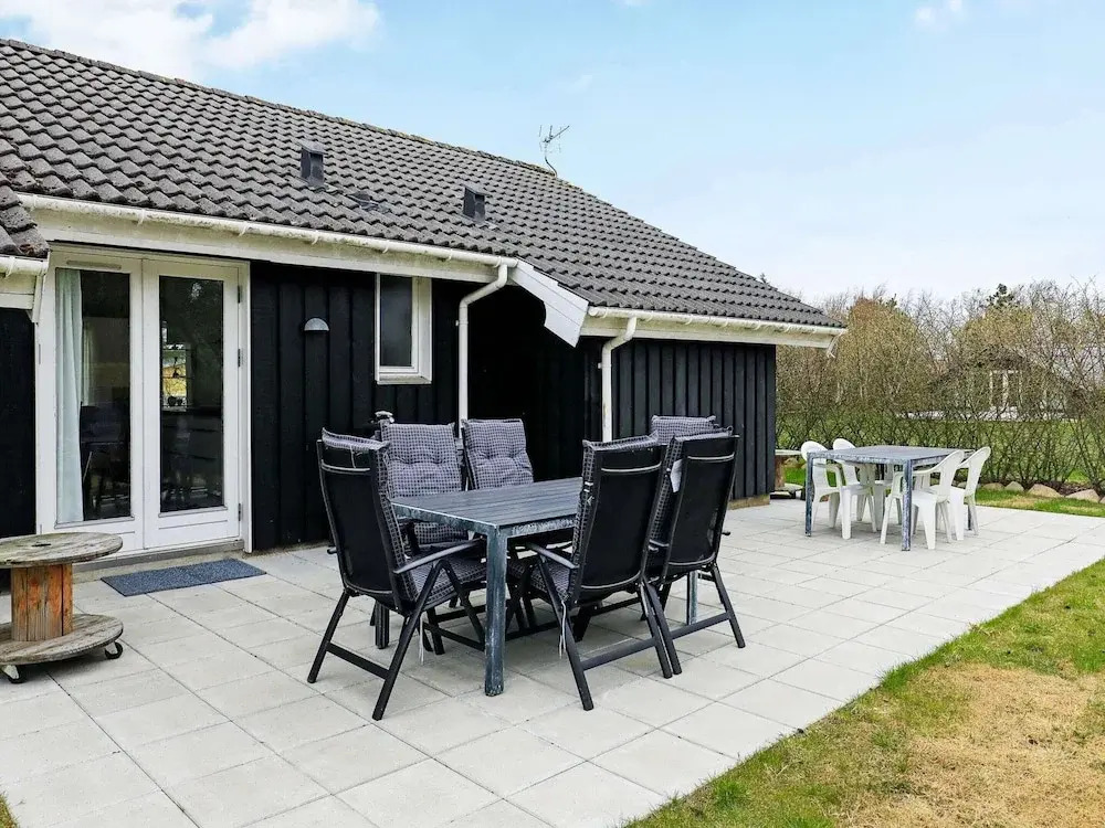 10 Person Holiday Home in Fjerritslev-by Traum