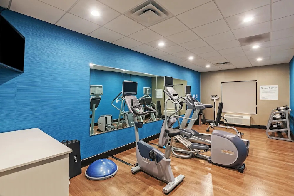 Holiday Inn Express & Suites Perryton