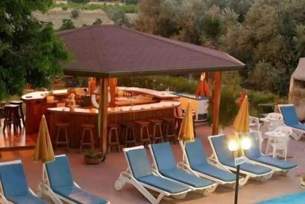 Alkionest Hotel Apts