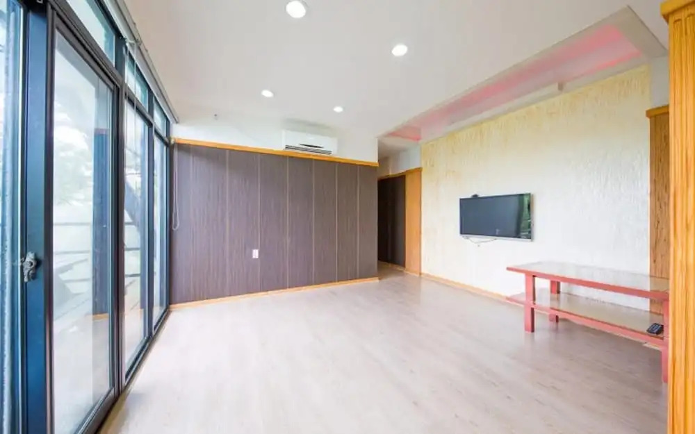 Yeosu Yewon Healing Pension(여수 예원힐링풀빌라)