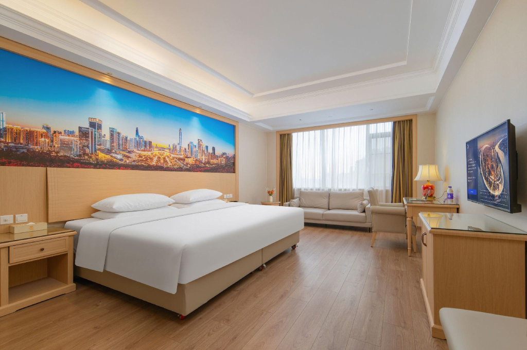 Vienna Hotel North Shenzhen Science and Technology Park Branch