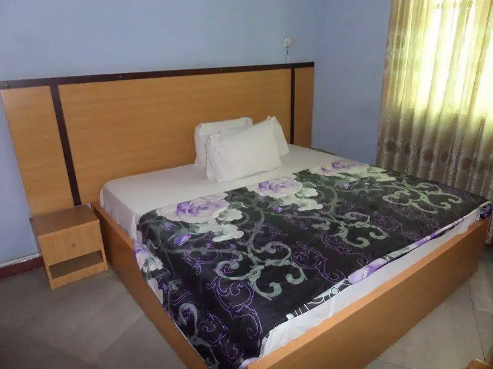 Sada Cruz Hotel & Suites