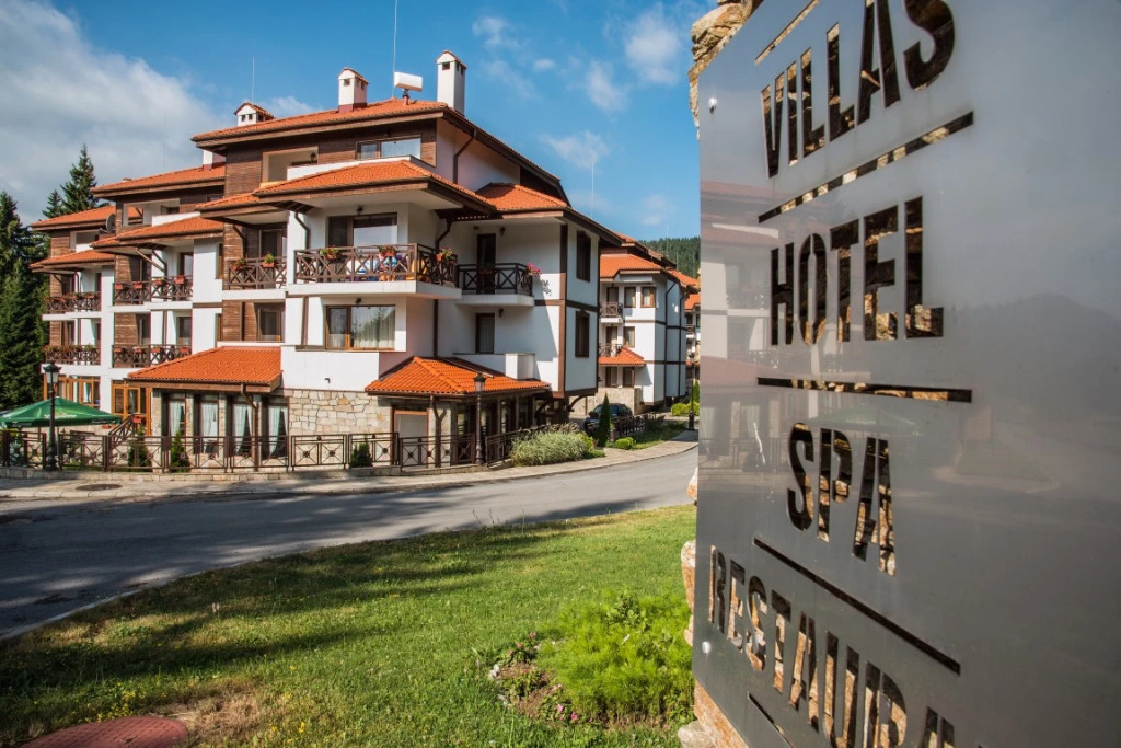 Mountain Lake Hotel
