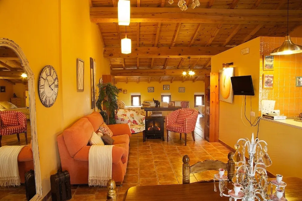 Beautiful Alamedas, casa rural con jardín y alberca para familias y grupos