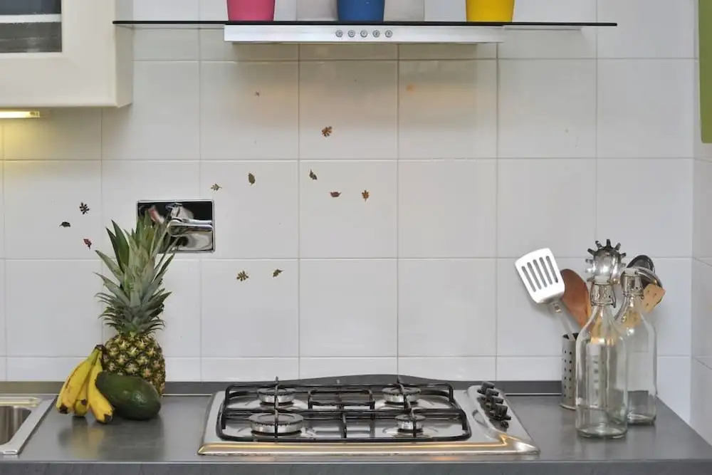 Bright and Colorful Flat Very Close to the Metro