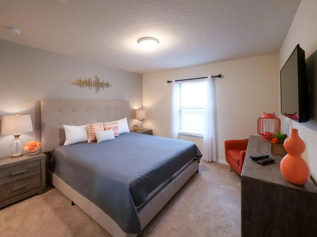 7Br 6Bath Pvt Home Pool BBQ 13min Disney 4788ft
