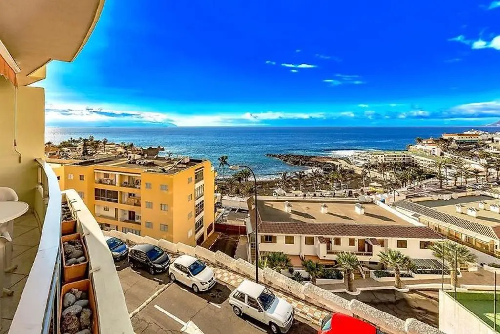 One bedroom appartement with sea view shared pool and balcony at Puerto de Santiago 1 km away from the beach