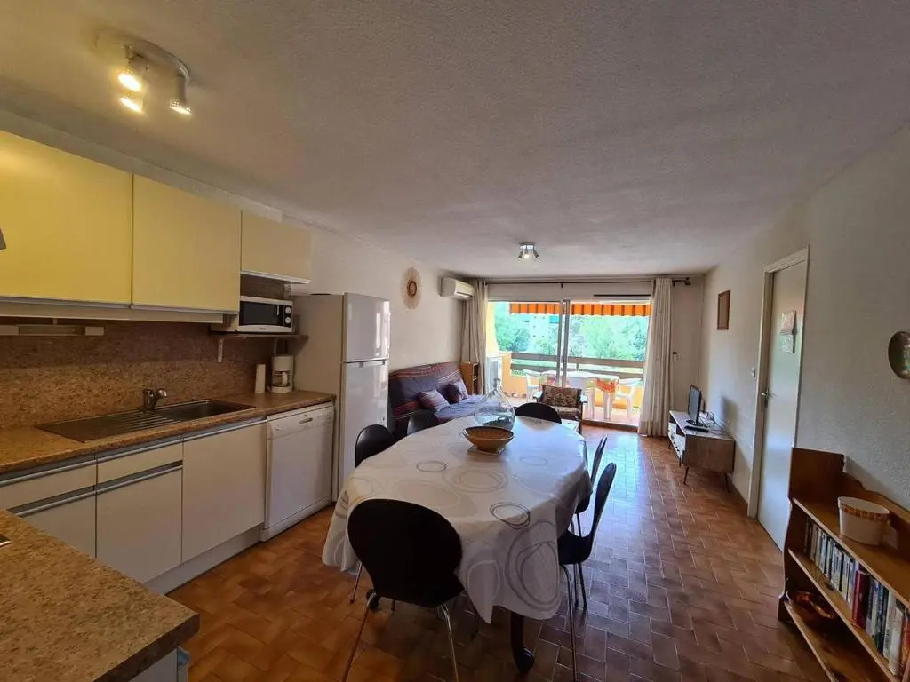 Appartement Argelès-sur-Mer, 3 pièces, 4 personnes - FR-1-388-128