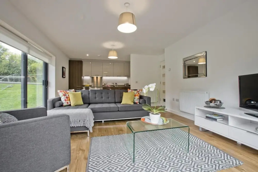 Great Aberdeen Apartment - Perfect for Business Travel!