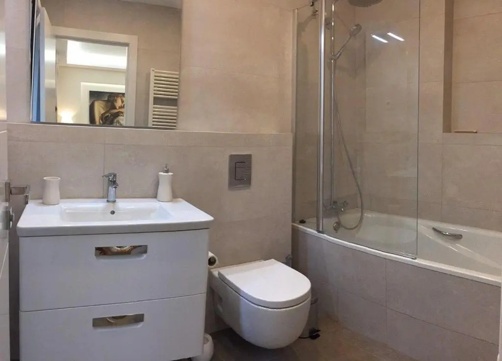 Nuevo Apartamento Moderno Elisa - a 80 metros de la playa para 5 personas