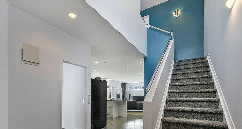 QV Executive Penthouse with Parking - 782