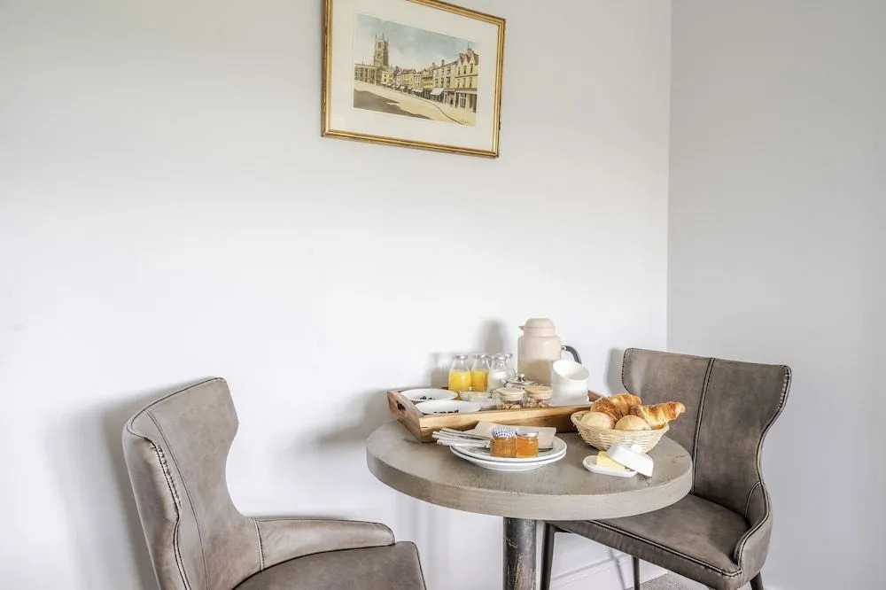 Cotswold Lodge