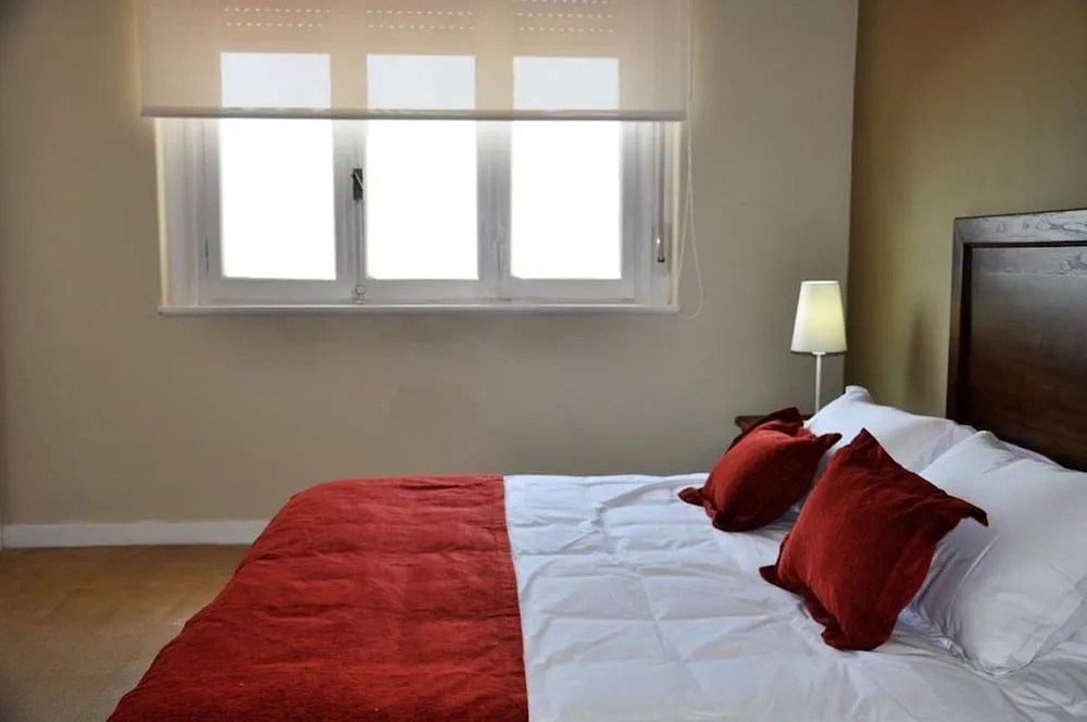 Alevines Playa el Emir Hostel & Suites