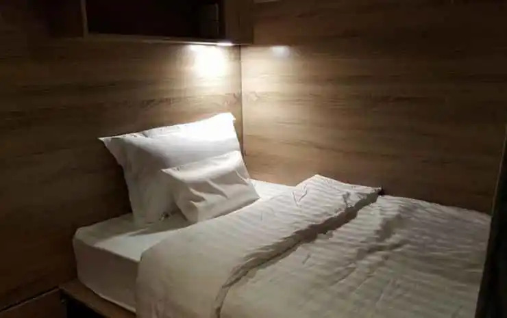 To Bed Poshtel