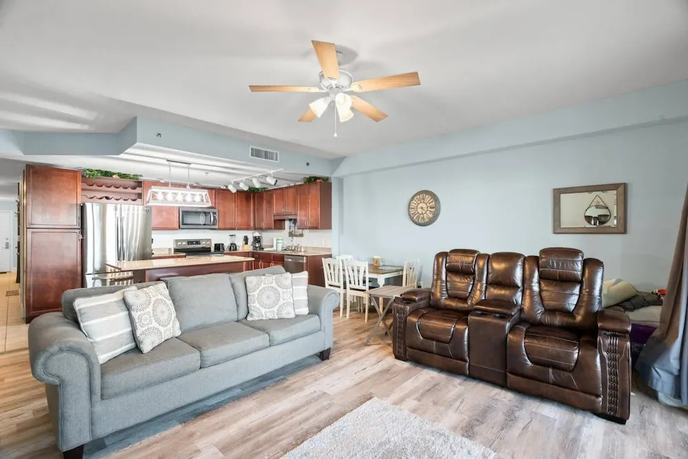 Laketown Wharf Unit 104